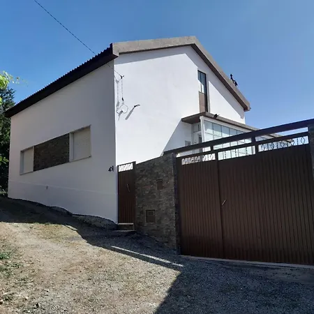 Adcasinha Em Arganil Holiday home Adcasal
