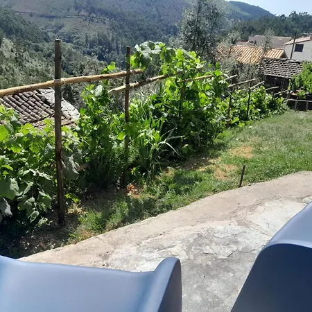 Adcasinha Em Arganil Holiday home Adcasal